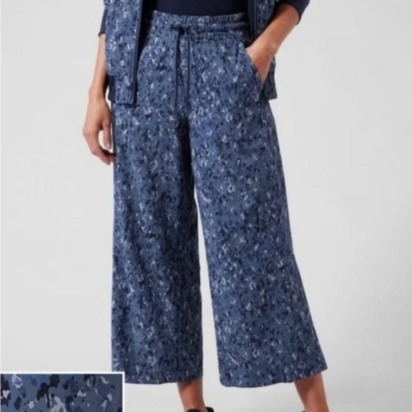 Athleta Avenue Wide Leg Cropped Pant Size 2 - Picture 1 of 11